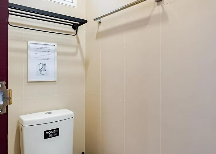 Chinatown Thai Style 2br Townhouse,near Mrt&pier Villa Bangkok