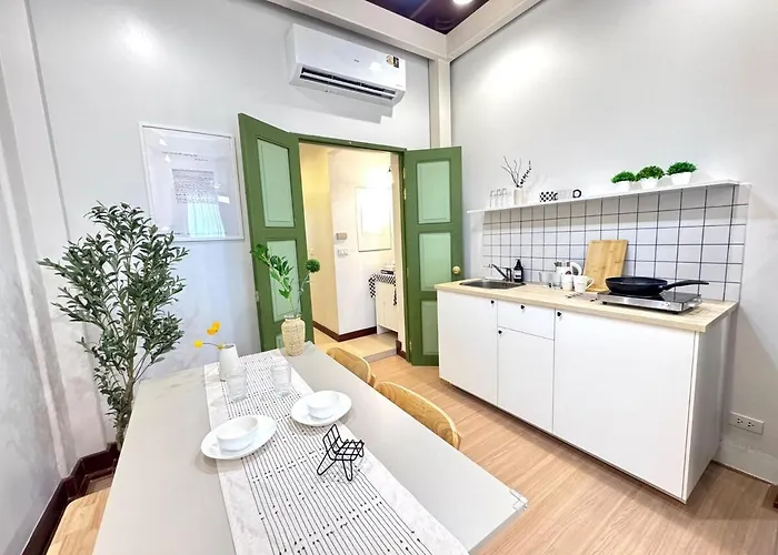 Chinatown Thai Style 2br Townhouse,near Mrt&pier Villa