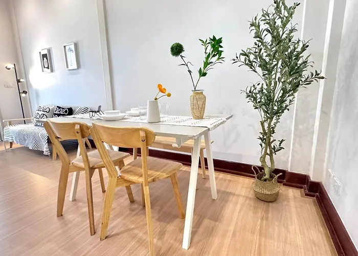 Chinatown Thai Style 2br Townhouse,near Mrt&pier Villa Bangkok