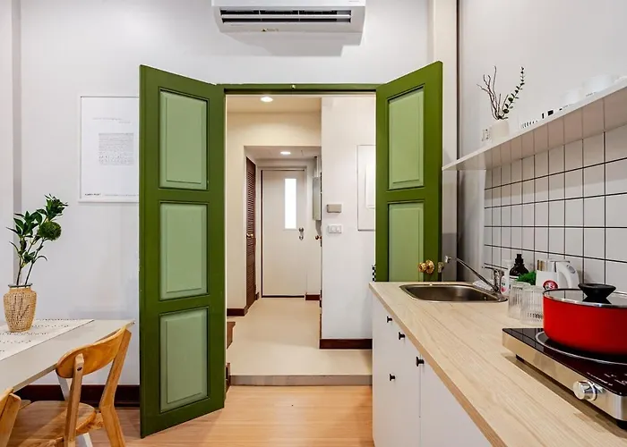 Chinatown Thai Style 2br Townhouse,near Mrt&pier Villa *