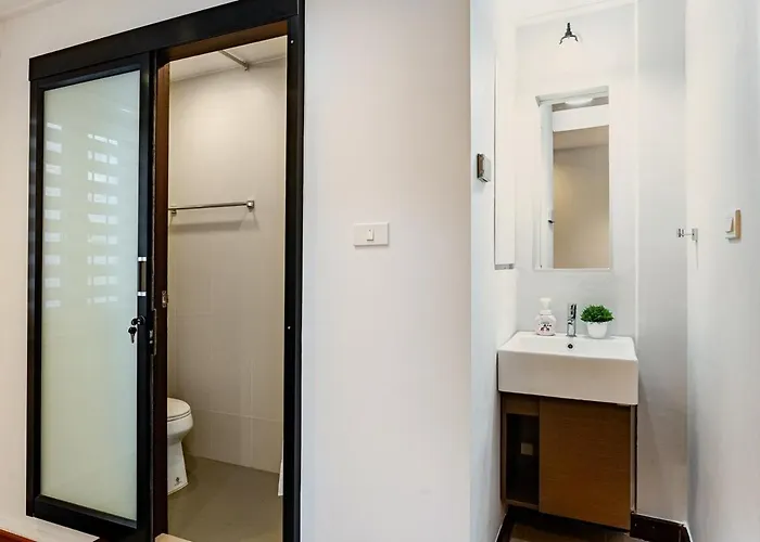 Chinatown Thai Style 2br Townhouse,near Mrt&pier Villa