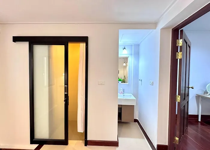 Chinatown Thai Style 2br Townhouse,near Mrt&pier Villa *