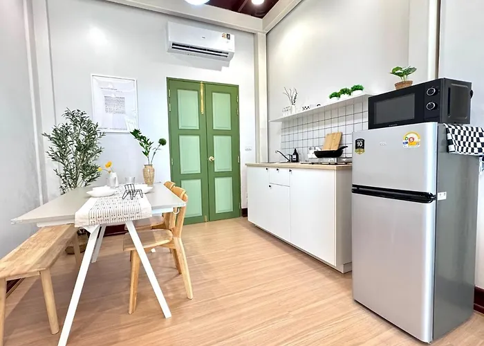Chinatown Thai Style 2br Townhouse,near Mrt&pier Bangkok