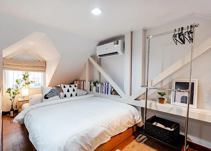 Chinatown Thai Style 2br Townhouse,near Mrt&pier Villa Bangkok