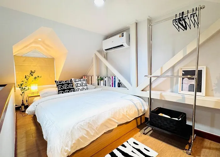 Chinatown Thai Style 2br Townhouse,near Mrt&pier