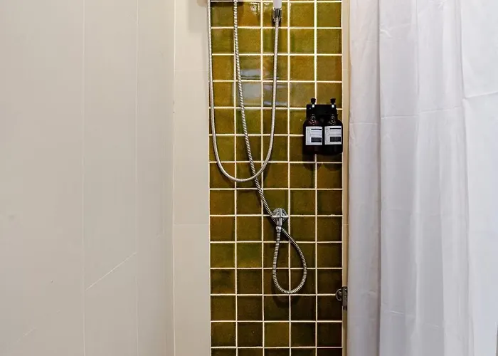 Chinatown Thai Style 2br Townhouse,near Mrt&pier