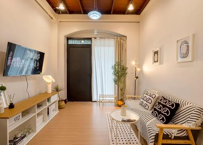 Chinatown Thai Style 2br Townhouse,near Mrt&pier Villa